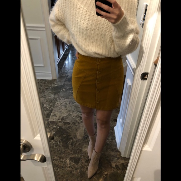 Perfect suede fall skirt 🍁 - Picture 7 of 8